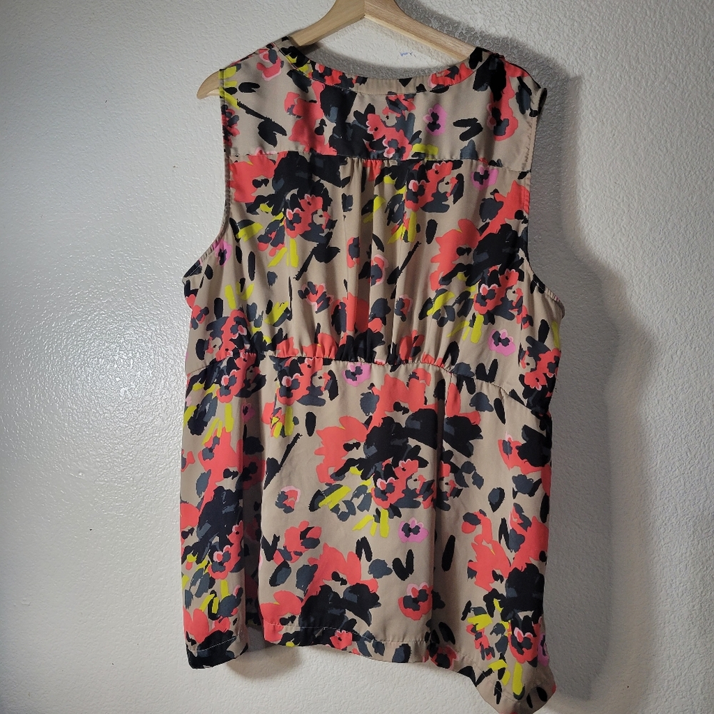 Lane Bryant Sleeveless Ruffle V-neck Blouse - Picture 3 of 4